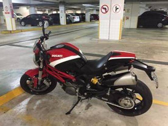 DUCATI MONSTER 796 